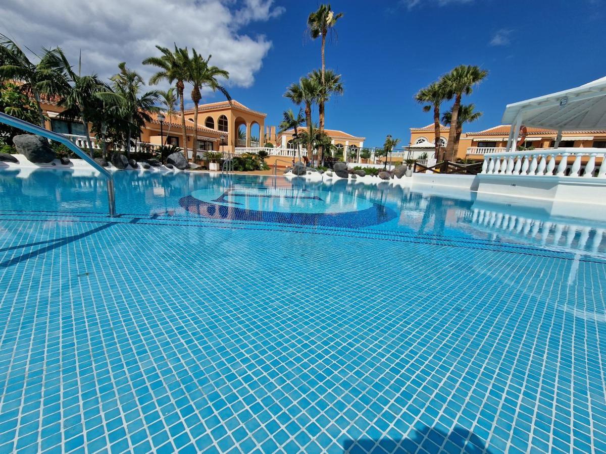 Exclusive Penthouse Playa Las Vistas 4 Close To The Sea And Beach, Aircondition For A Fee, Wifi, Terrace, Heated Pool Playa de las Americas (Tenerife) Exterior foto